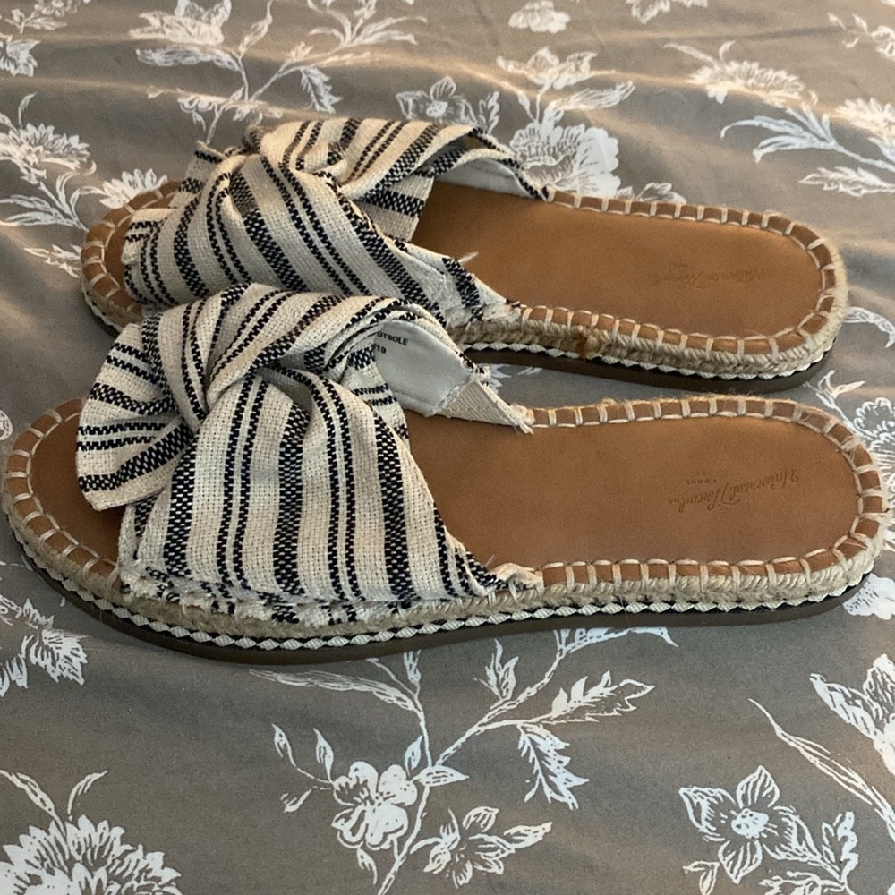 Universal Thread Lila knotted espadrille slide